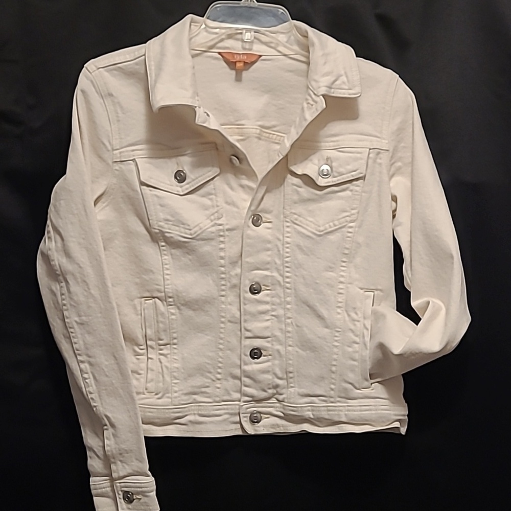 🤍IYLA WHITE DENIM JACKET SIZE SMALL